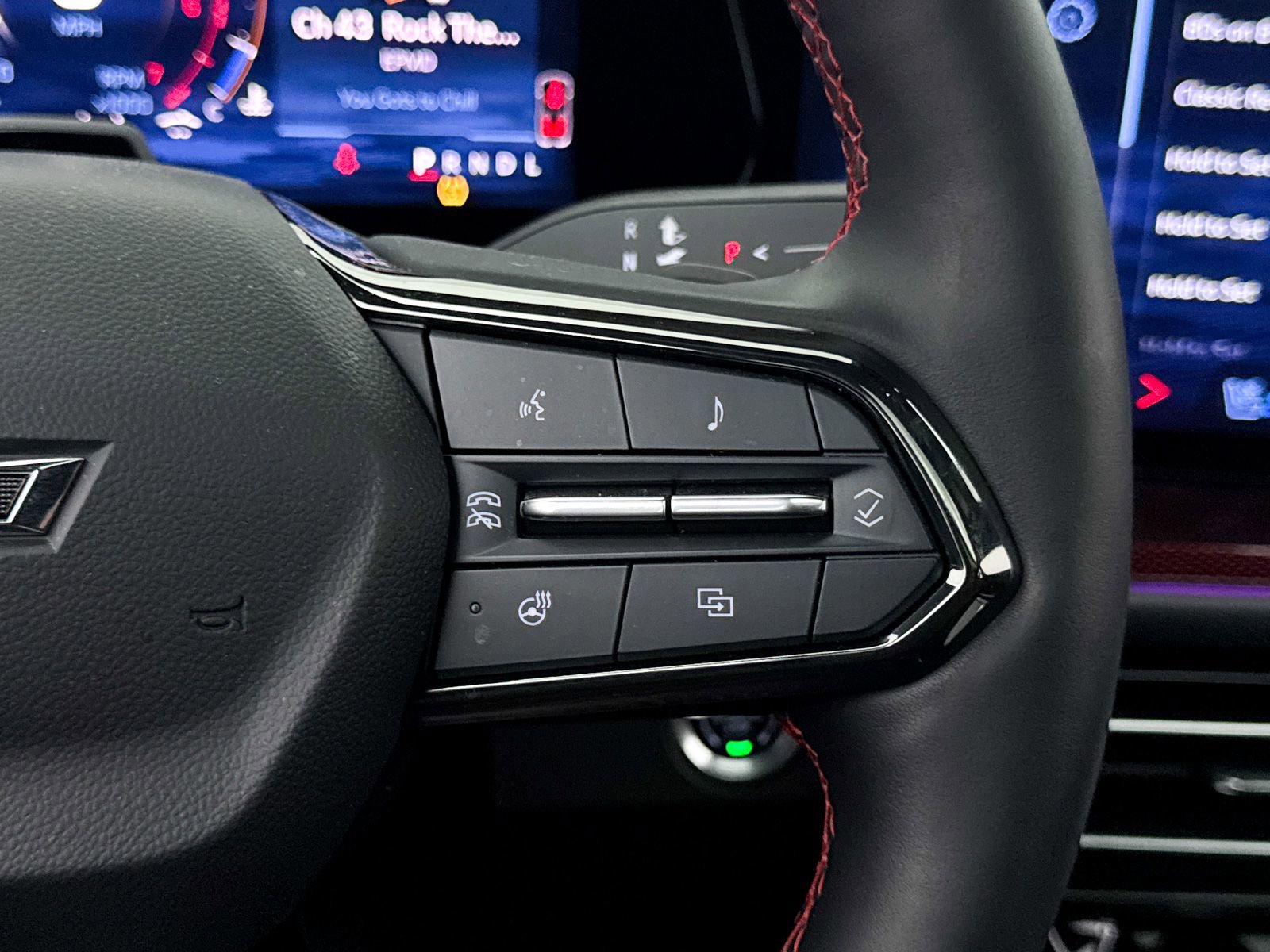 Used 2024 Chevrolet Traverse RS w/ LPO, Floor Liner Package image 38