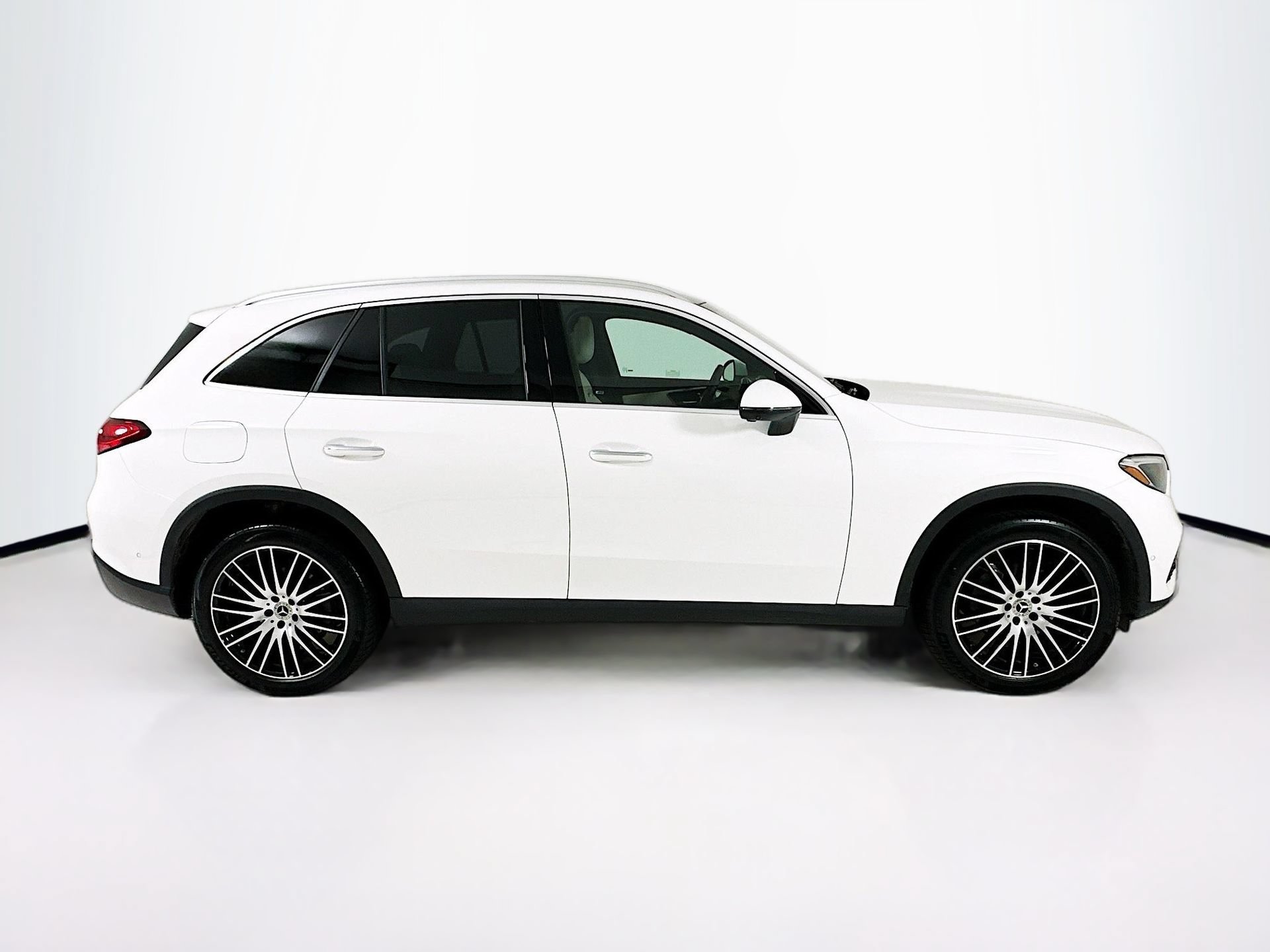 Certified 2026 Mercedes-Benz GLC 300 image 9