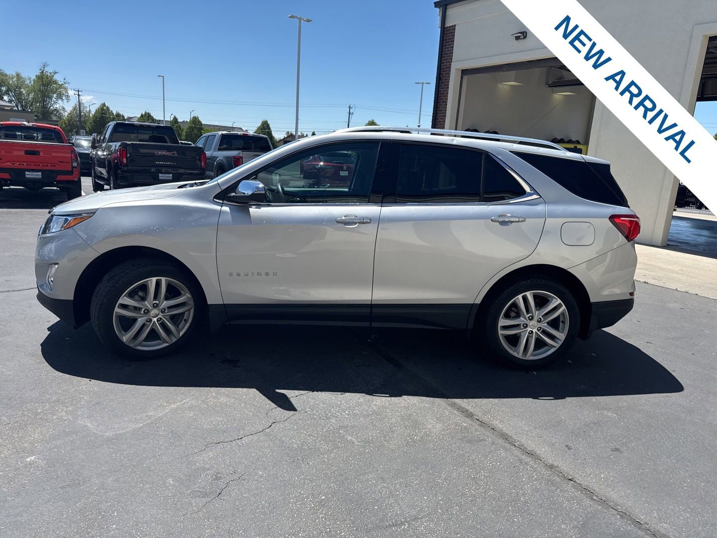 Used 2021 Chevrolet Equinox Premier AWD/4WD image 4