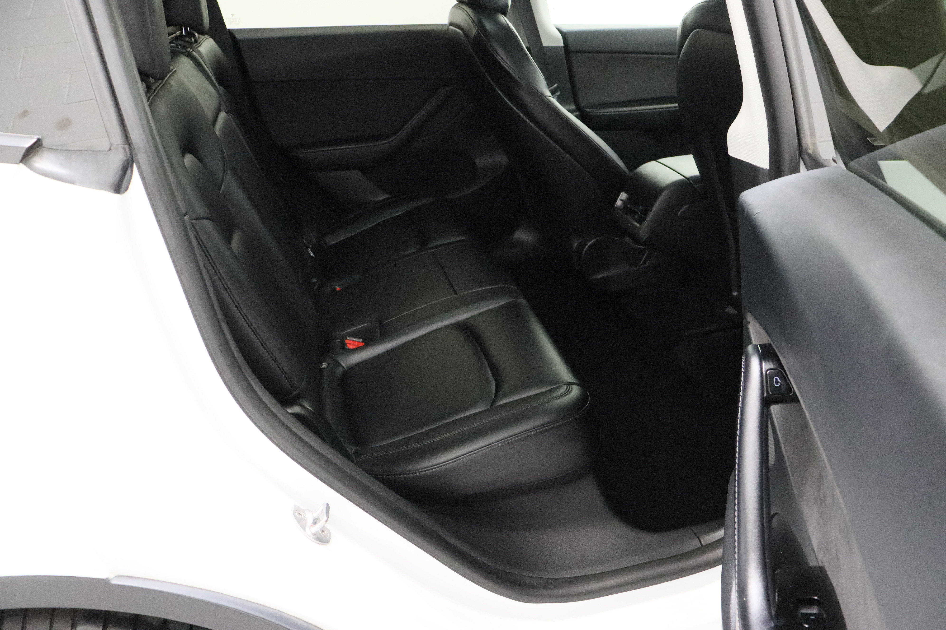 Used 2021 Tesla Model Y Performance image 33