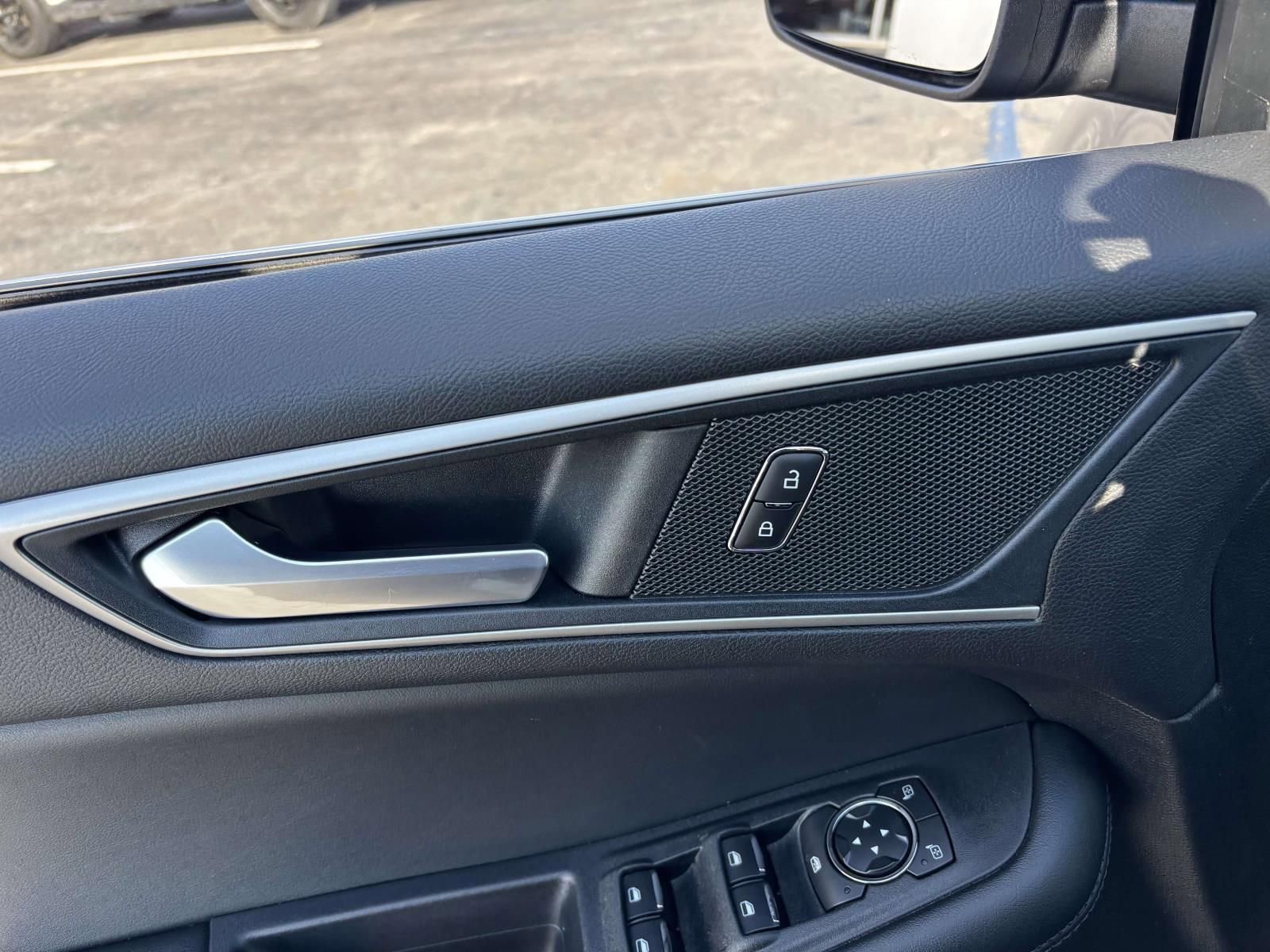 Used 2022 Ford Edge SEL w/ Convenience Package image 14