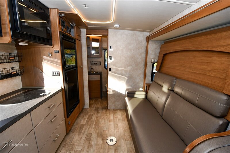 Used 2018 Mercedes-Benz Sprinter 3500 image 6