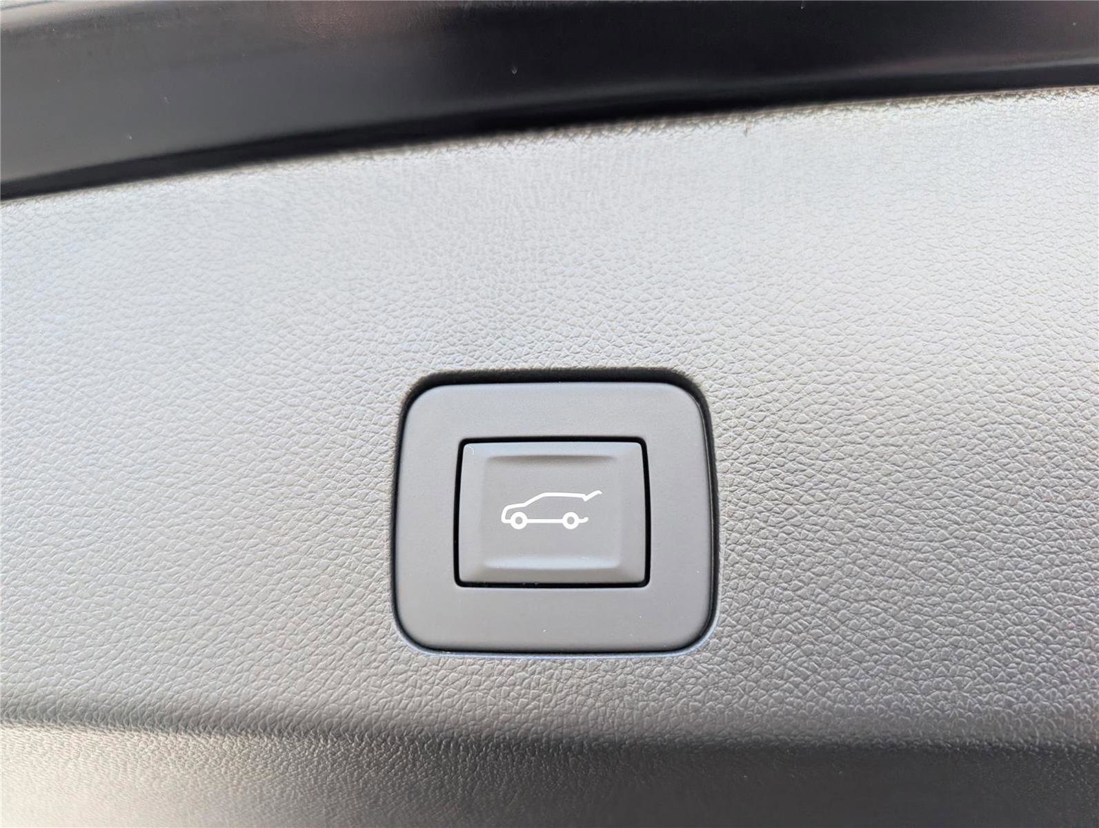 New 2026 Buick Encore GX Avenir w/ Avenir Convenience Package image 11