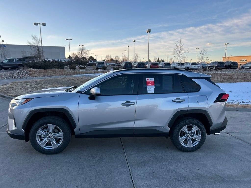 Used 2025 Toyota RAV4 XLE image 2