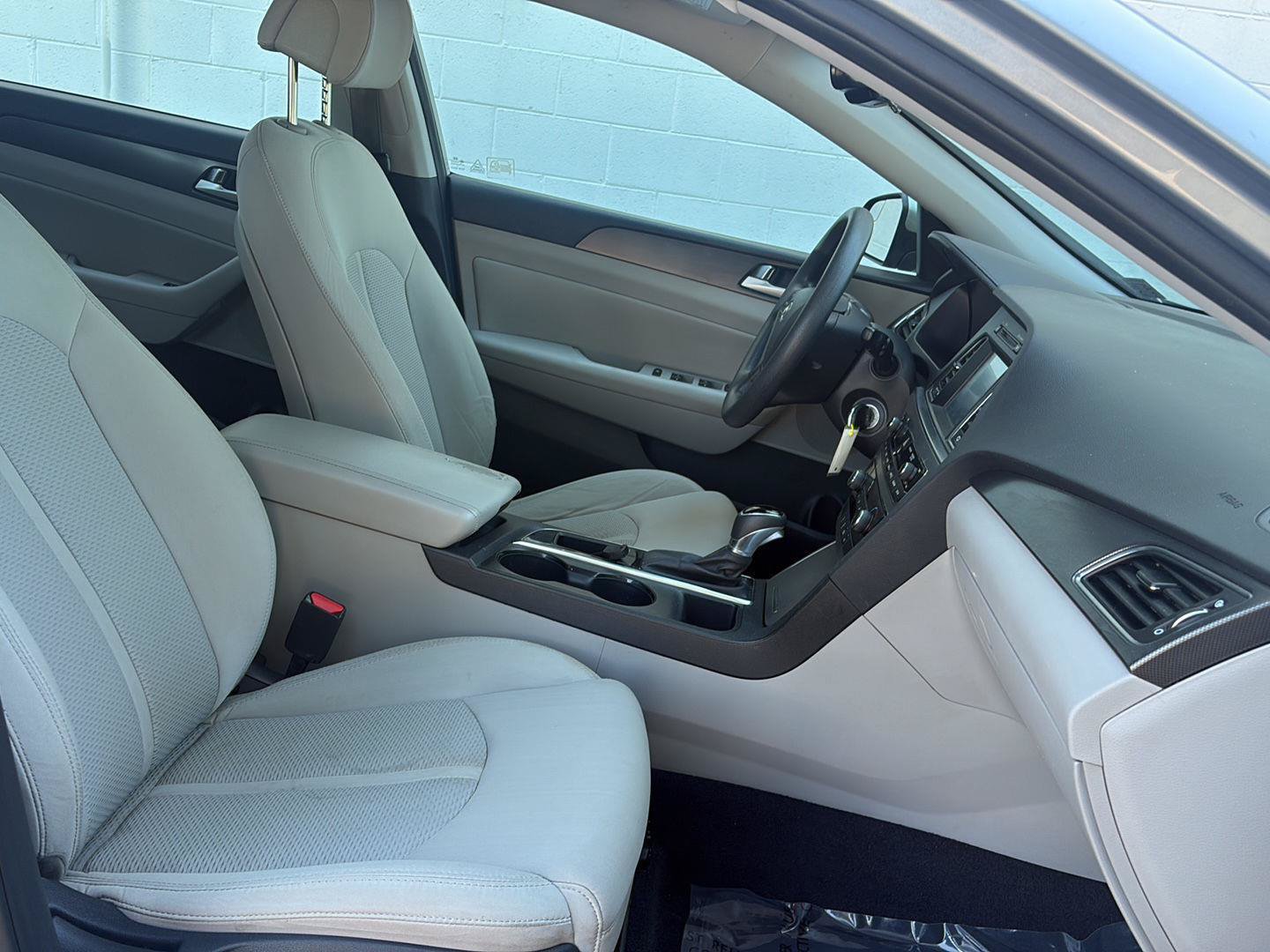 Used 2017 Hyundai Sonata Sport FWD image 17