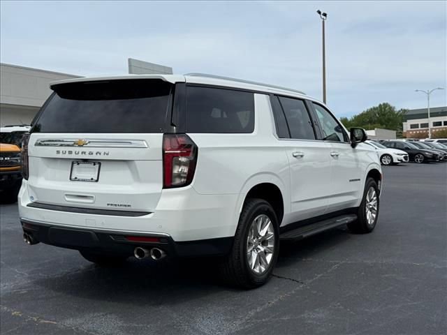 Used 2023 Chevrolet Suburban Premier image 4