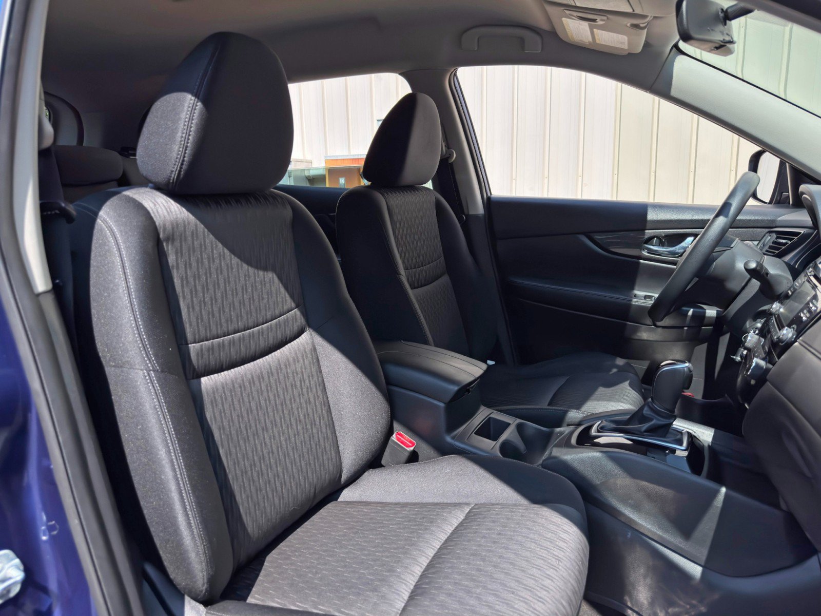 Used 2017 Nissan Rogue S AWD/4WD image 31