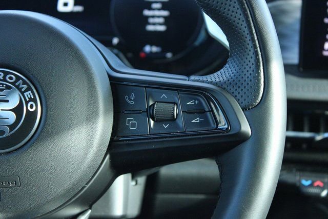 Used 2024 Alfa Romeo Tonale Veloce image 25