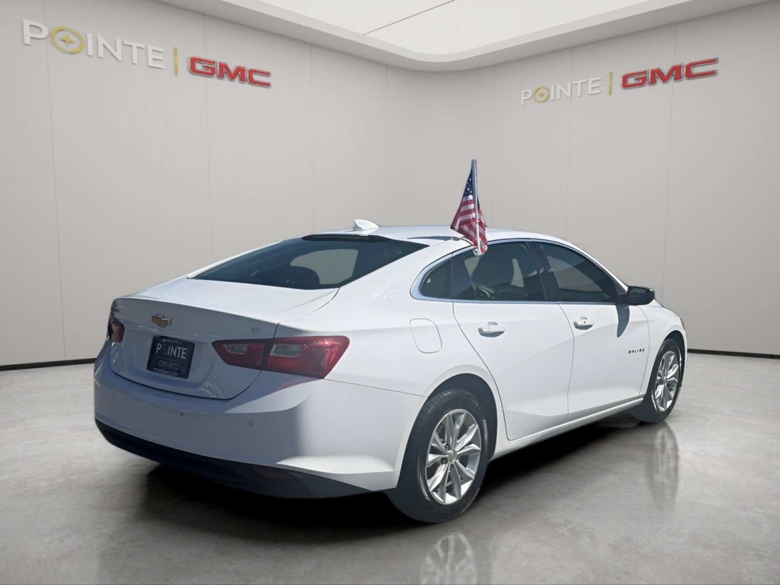 Used 2025 Chevrolet Malibu LT FWD image 3