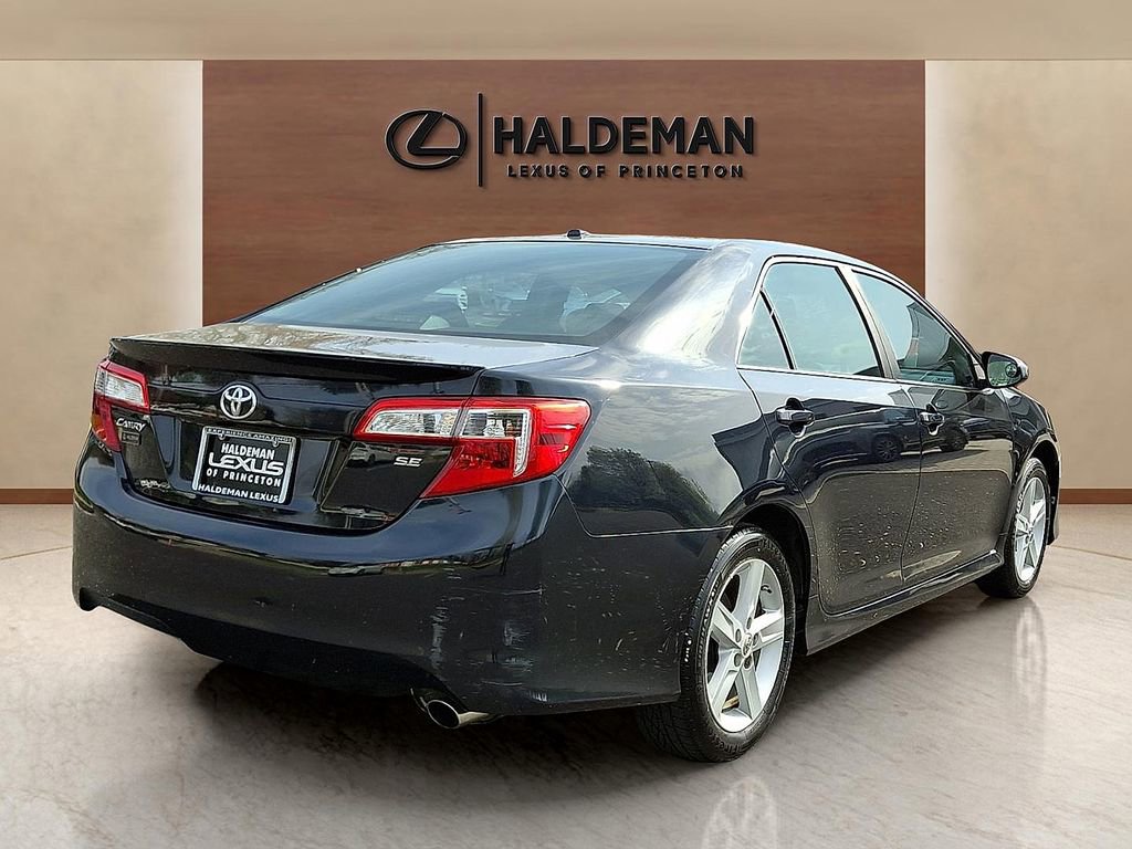 Used 2012 Toyota Camry SE image 6