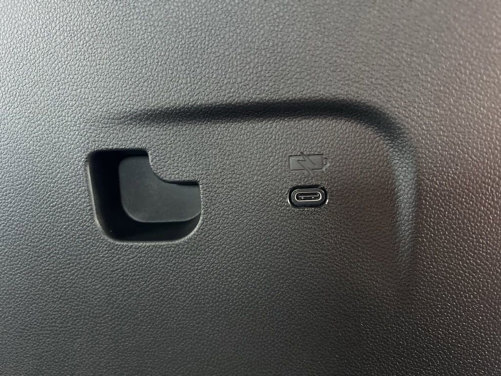 New 2026 Chevrolet Traverse LT image 28