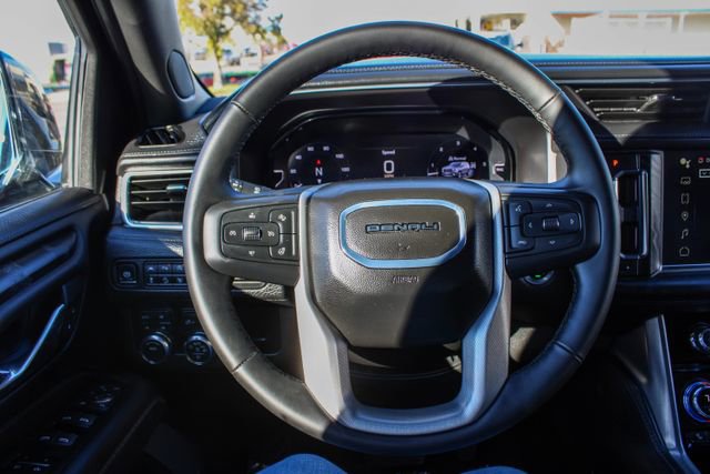 Used 2024 GMC Yukon XL Denali image 28