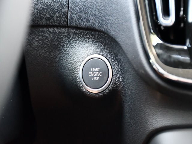 New 2026 Volvo XC40 B5 Ultra w/ Protection Package Premier image 15