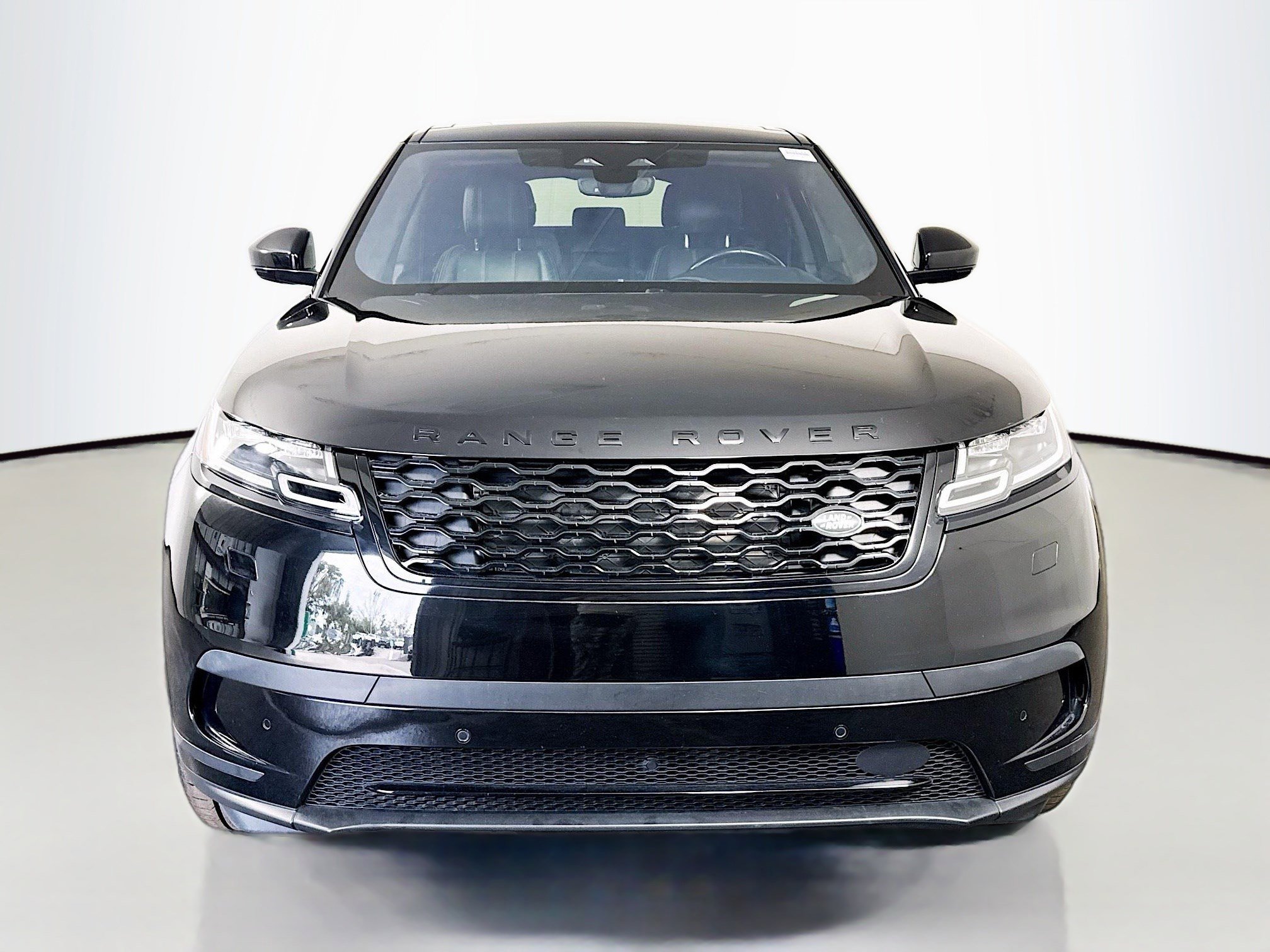 Used 2022 Land Rover Range Rover Velar S image 2