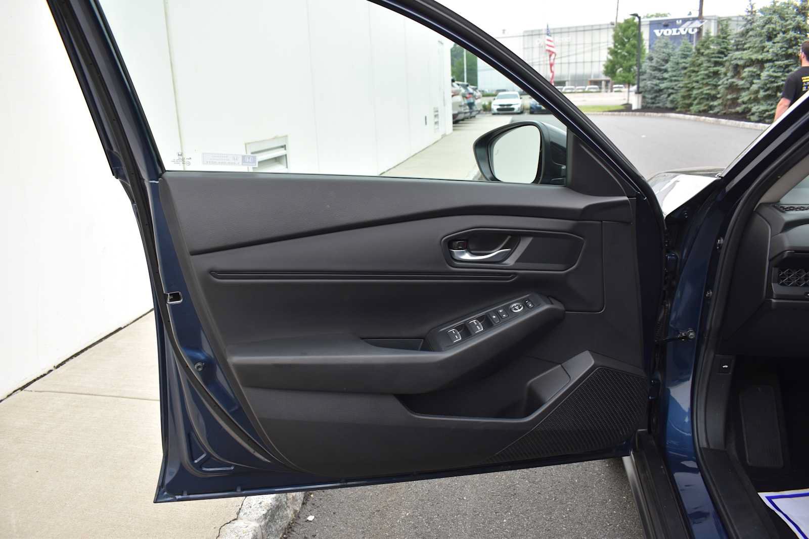 Used 2025 Honda Accord SE image 12