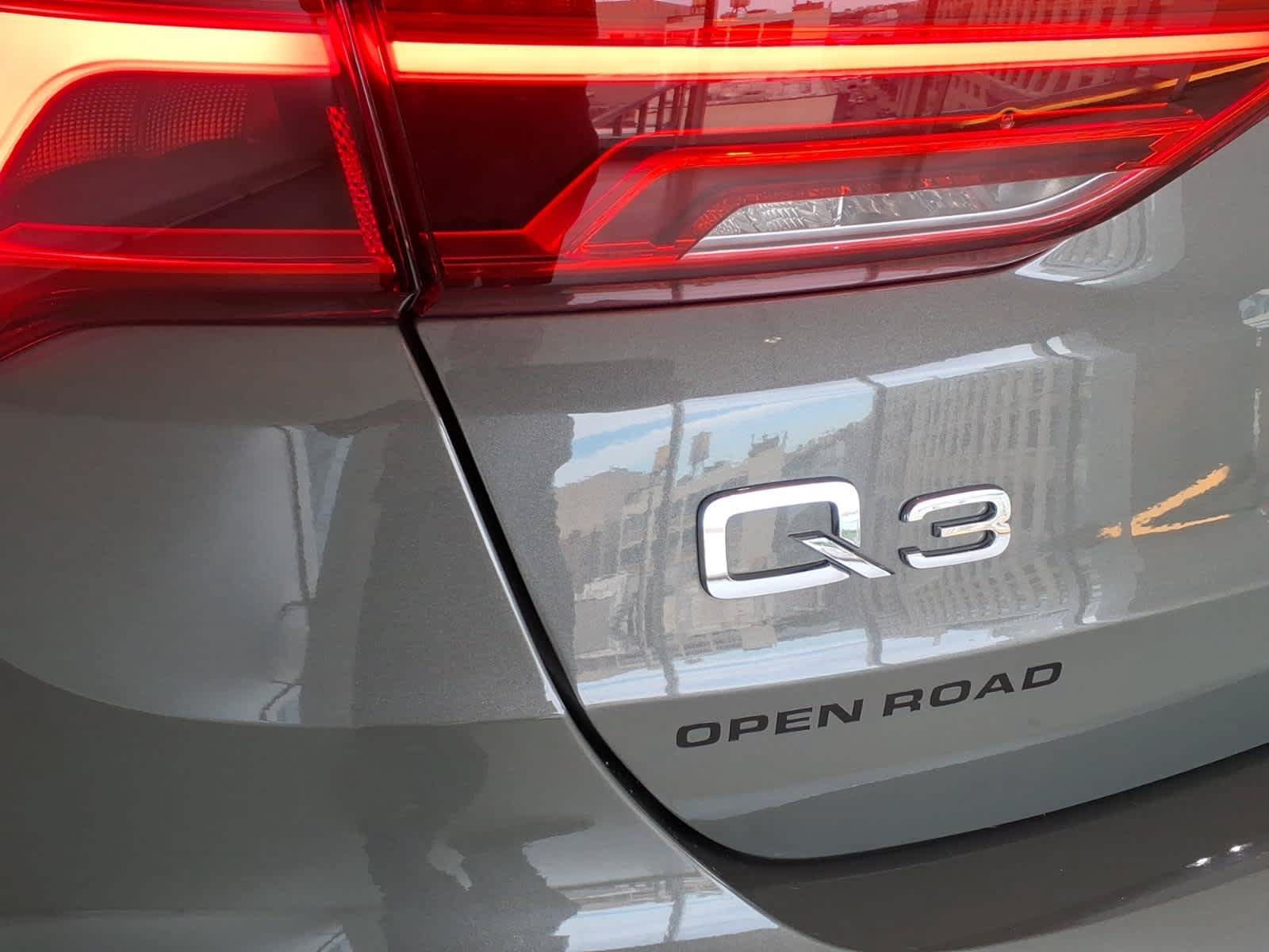 Used 2024 Audi Q3 2.0T Premium w/ Convenience Package AWD/4WD image 9