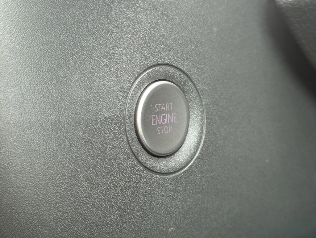 Certified 2023 Volkswagen ID.4 Pro image 15