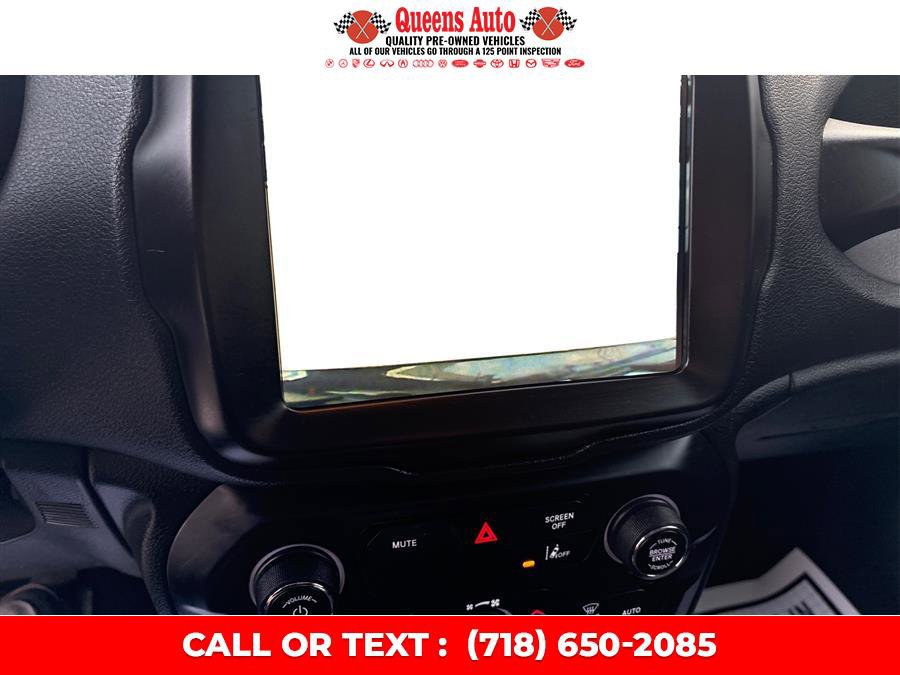 Used 2021 Jeep Renegade Trailhawk image 40