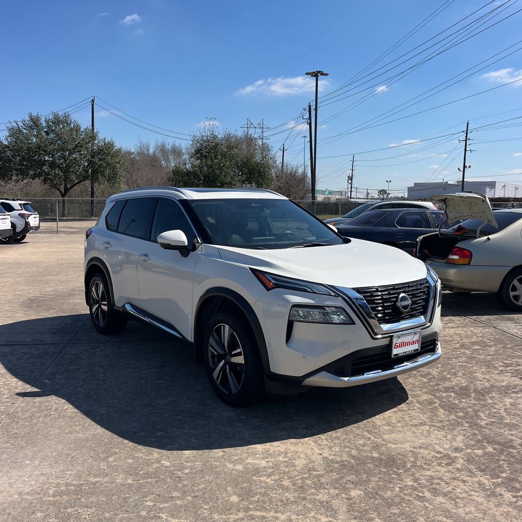 Used 2023 Nissan Rogue Platinum w/ Platinum Premium Package image 4
