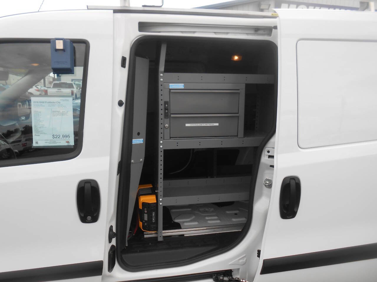 Used 2018 RAM ProMaster City Tradesman image 13