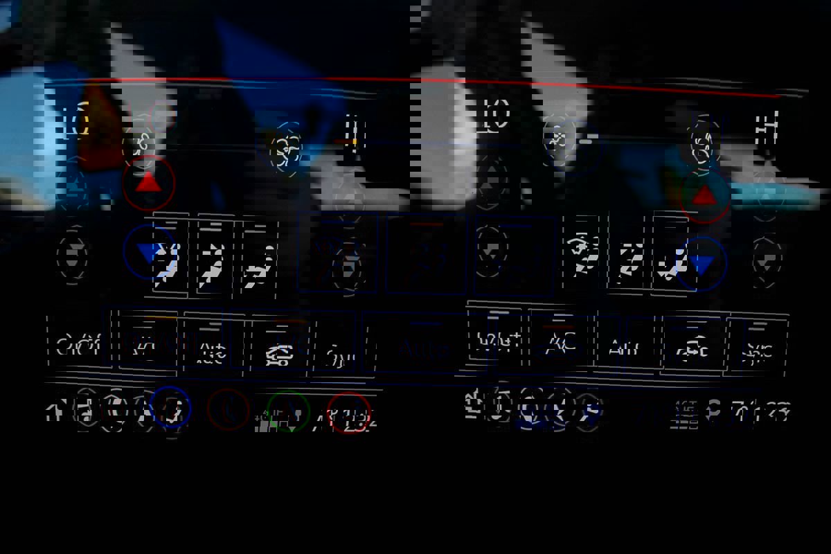 Used 2020 Chevrolet Corvette Stingray Premium Cpe w/ 3LT Preferred Equipment Group image 50