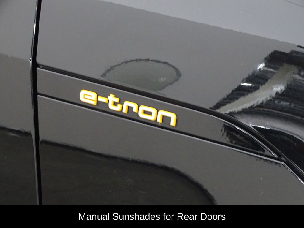 Used 2019 Audi e-tron Prestige w/ Prestige Package AWD/4WD image 43