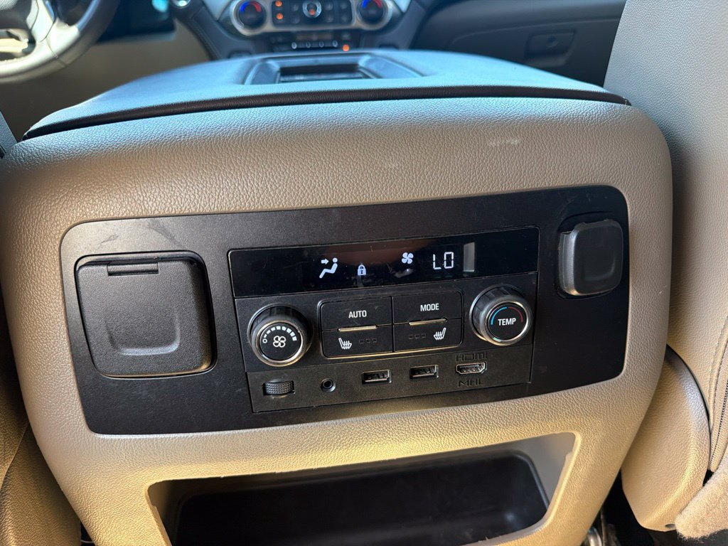 Used 2018 Chevrolet Tahoe Premier RWD image 16