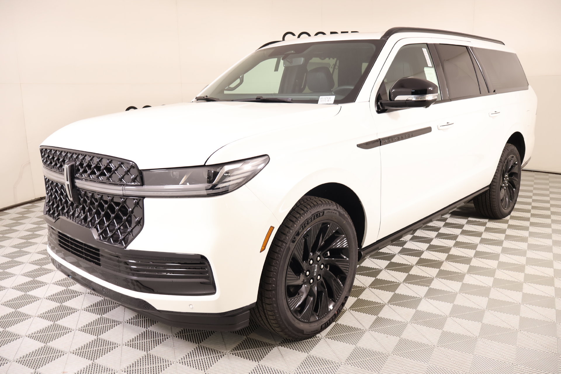 New 2027 Lincoln Navigator L Reserve w/ Jet Appearance Package AWD/4WD image 11
