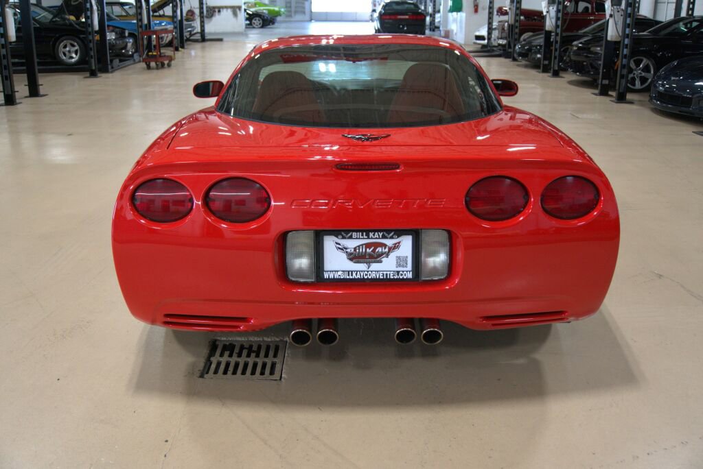 Used 2000 Chevrolet Corvette Coupe w/ Roof Pkg RWD image 5