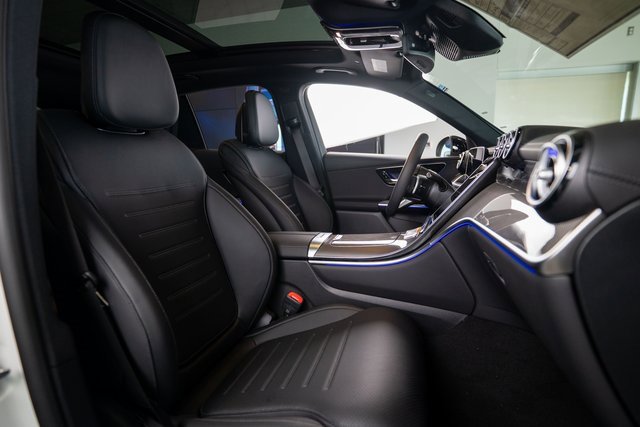 New 2025 Mercedes-Benz GLC 350e GLC 350e image 13