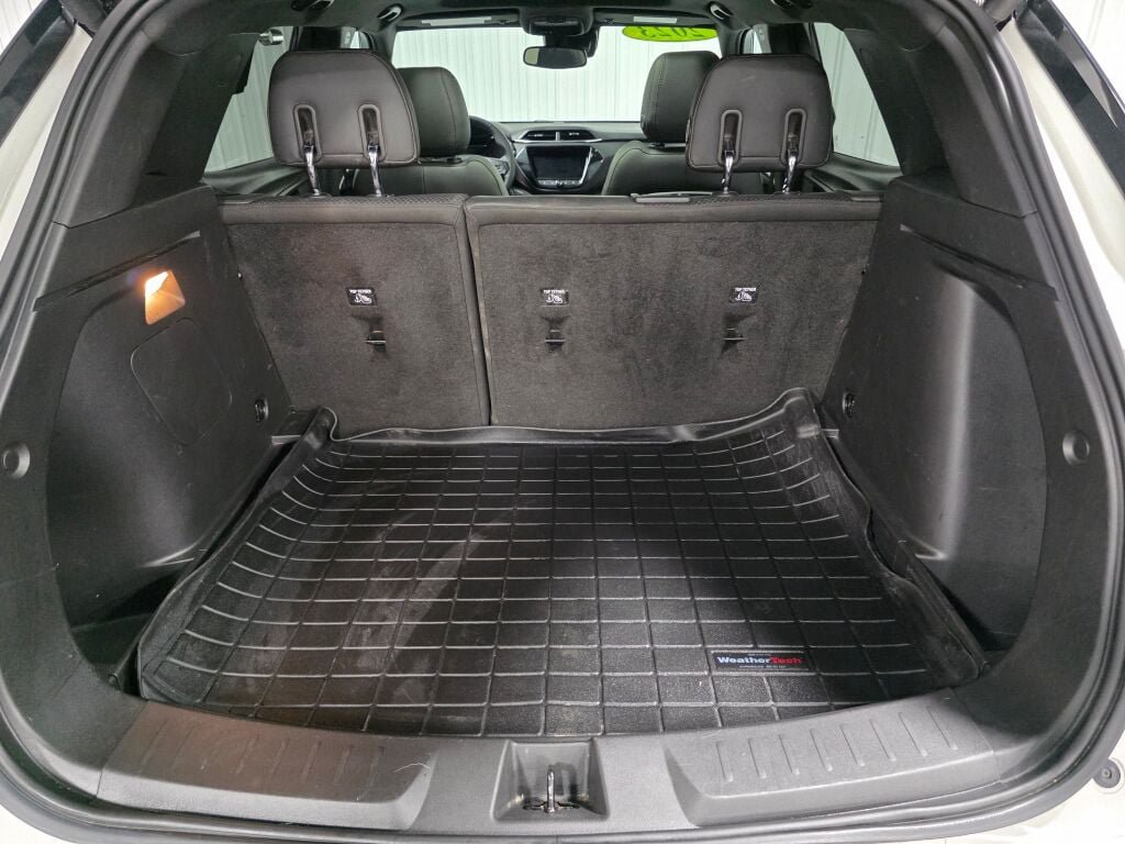 Used 2023 Chevrolet TrailBlazer RS w/ Sun and Liftgate Package AWD/4WD image 11