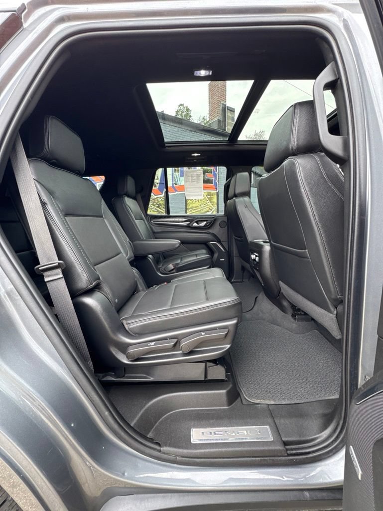 Used 2022 GMC Yukon Denali AWD/4WD image 6
