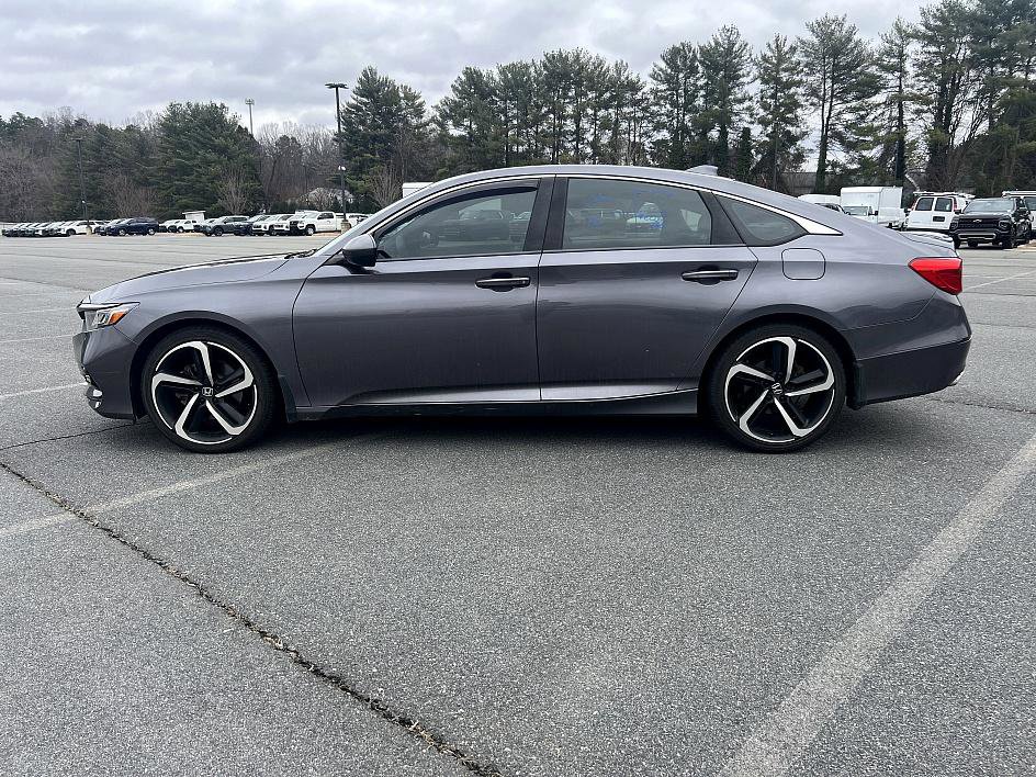 Used 2019 Honda Accord Sport image 2