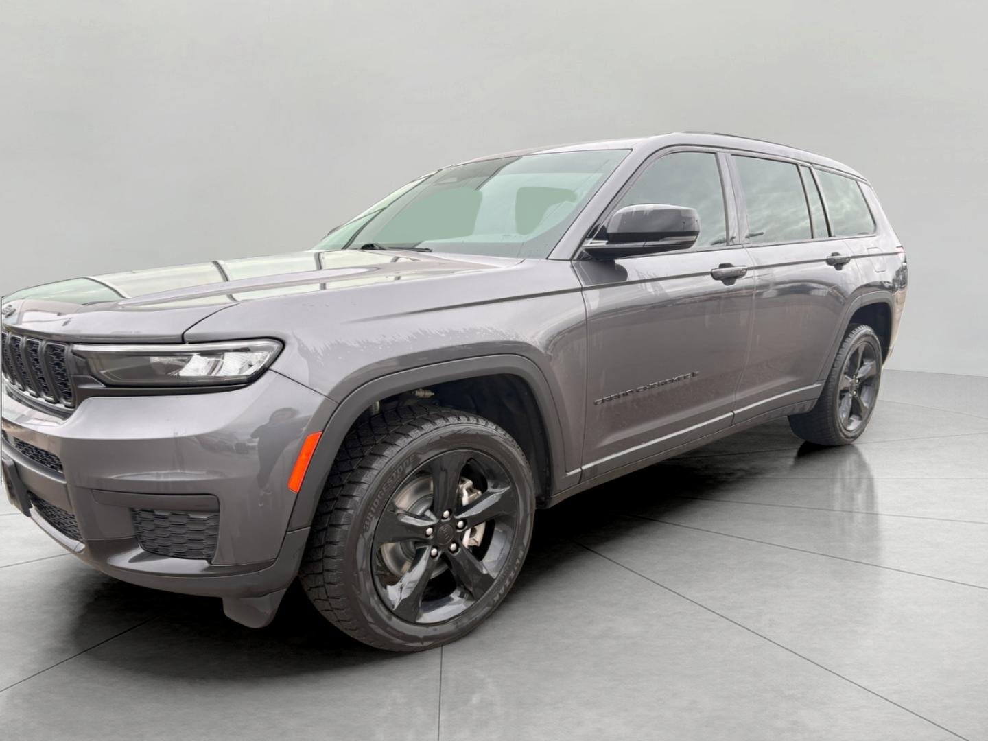 Used 2022 Jeep Grand Cherokee L Laredo image 4