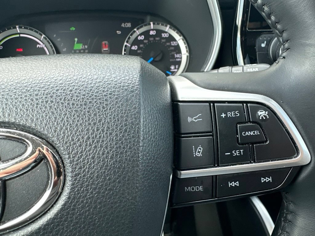 Used 2023 Toyota Highlander Bronze Edition AWD/4WD image 45