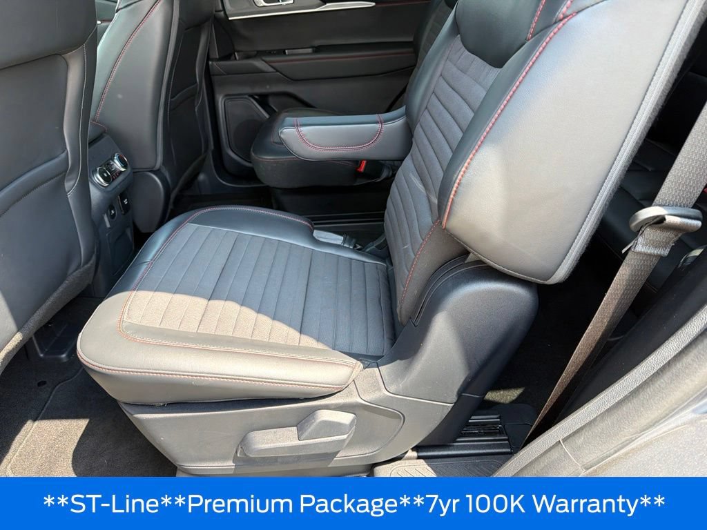 Used 2025 Ford Explorer ST-Line w/ Premium Package AWD/4WD image 31