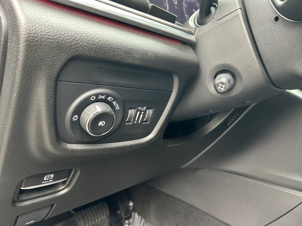 Used 2022 Jeep Grand Cherokee Overland image 22