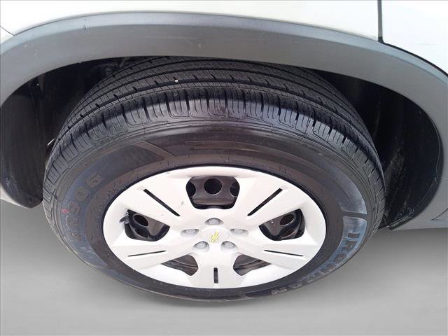 Used 2018 Chevrolet Trax LS FWD image 11