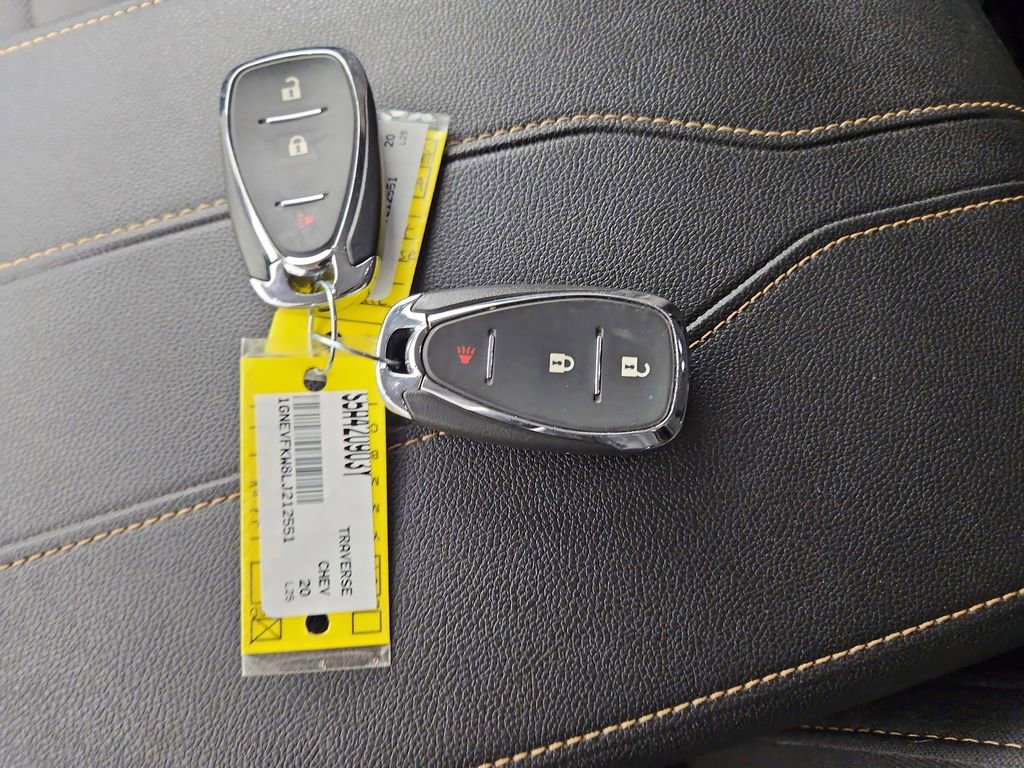 Used 2020 Chevrolet Traverse LS image 28