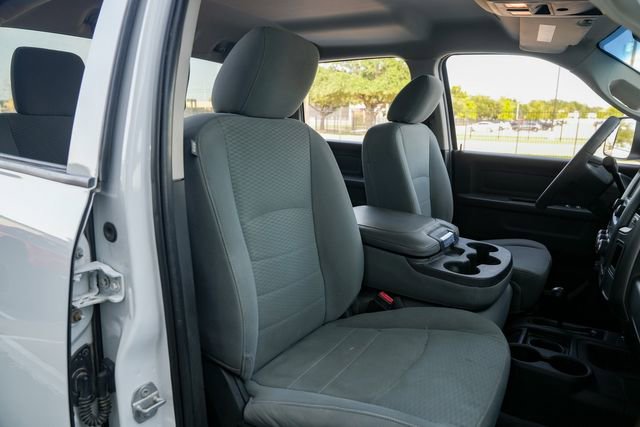 Used 2018 RAM 2500 Tradesman w/ Chrome Appearance Group AWD/4WD image 34