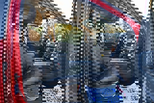 Used 2024 Ford F350 Lariat w/ Chrome Package image 19