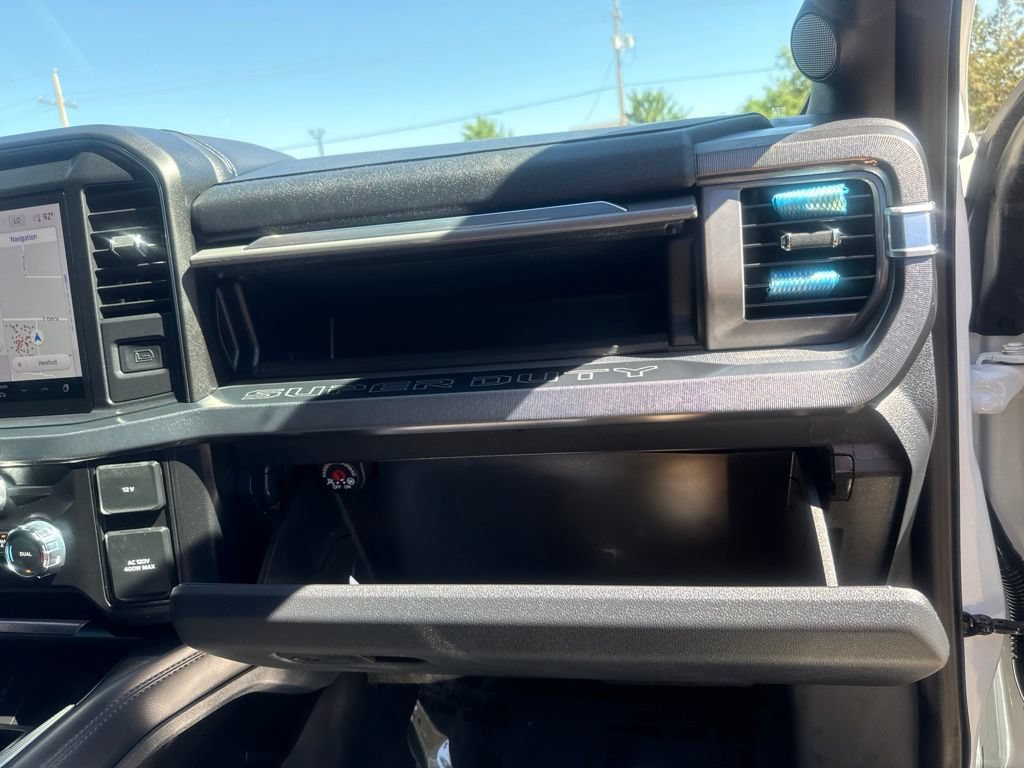 Used 2025 Ford F350 Platinum w/ FX4 Off-Road Package AWD/4WD image 41