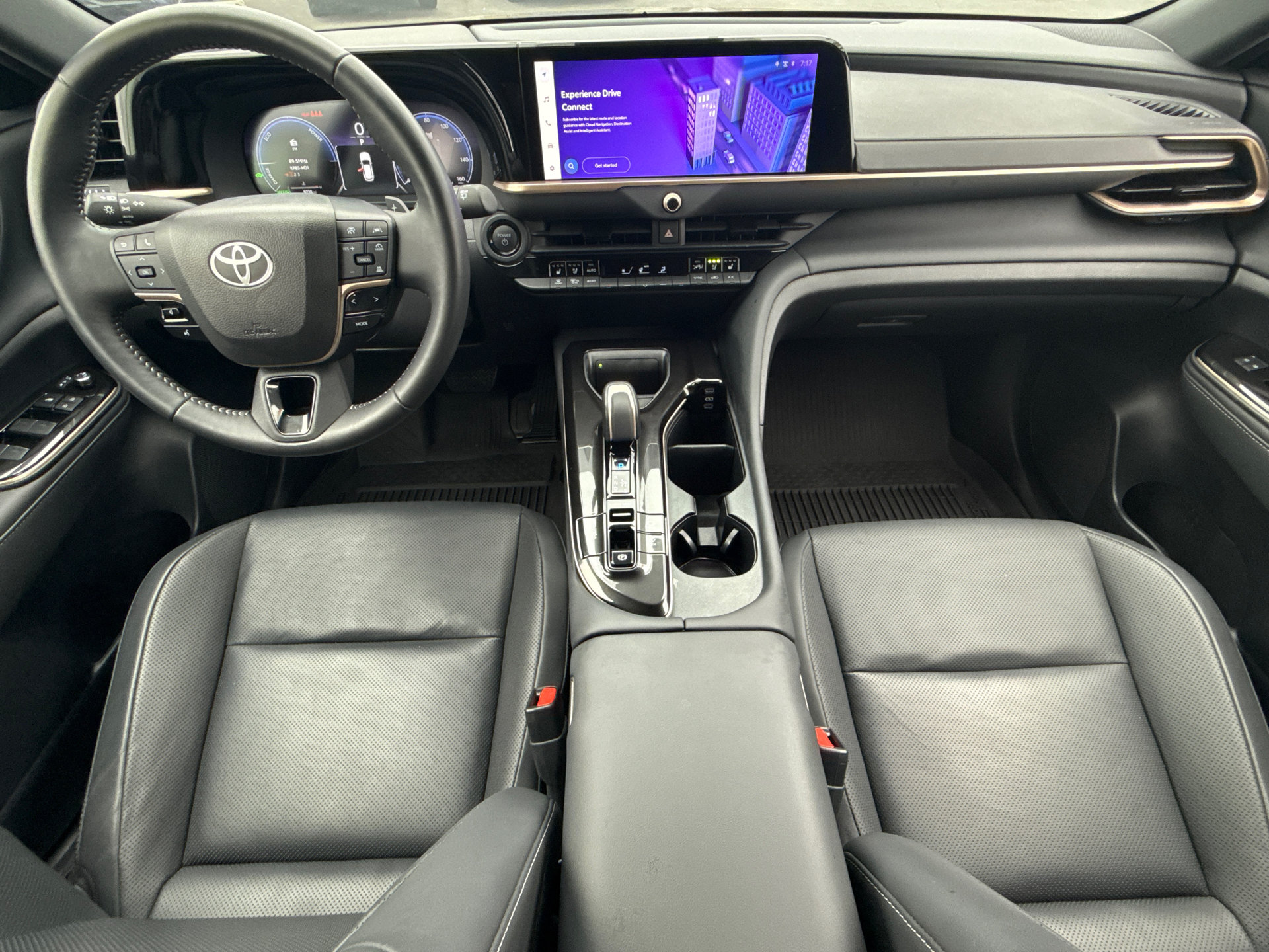 Certified 2025 Toyota Crown Signia AWD/4WD image 19