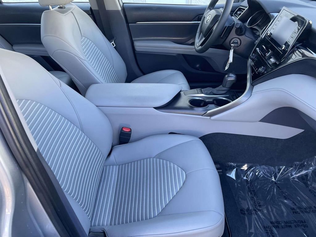 Used 2024 Toyota Camry SE image 46