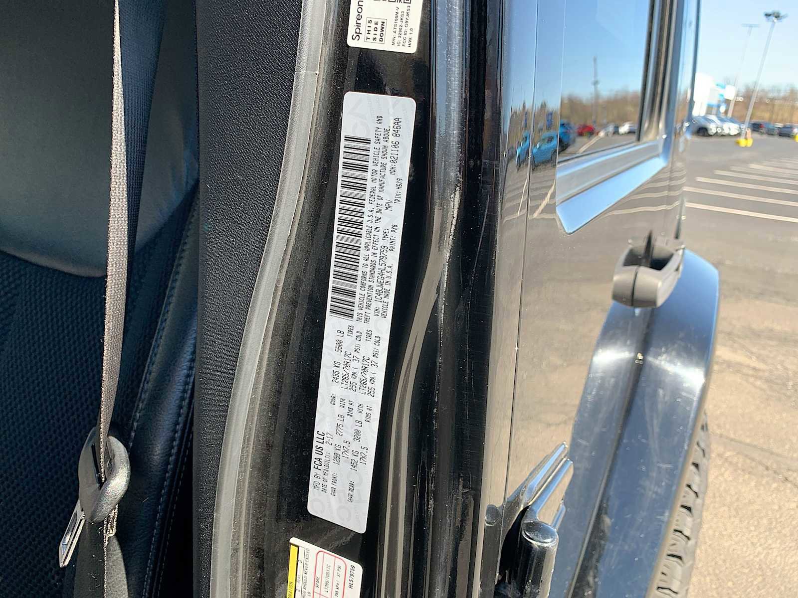 Used 2017 Jeep Wrangler Unlimited Sahara image 29