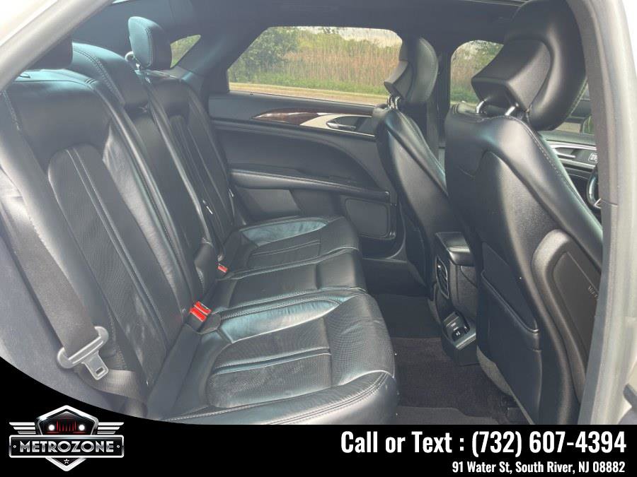 Used 2017 Lincoln MKZ Reserve w/ Technology Package AWD/4WD image 23