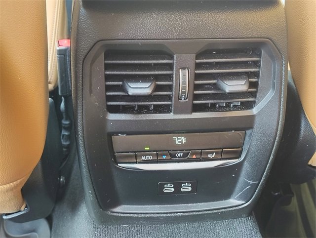 Used 2023 BMW 330i xDrive 330i xDrive w/ Premium Package image 34