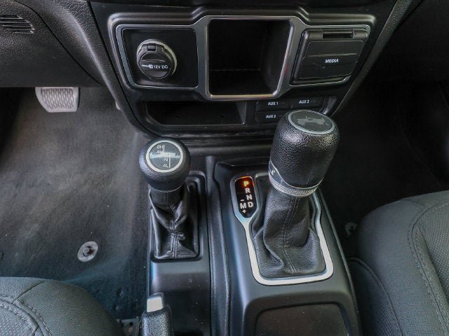 Used 2022 Jeep Wrangler Sport AWD/4WD image 19