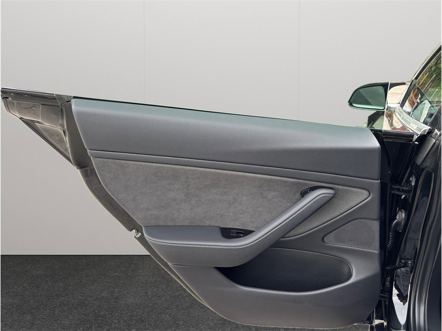 Used 2018 Tesla Model 3 Mid Range image 34