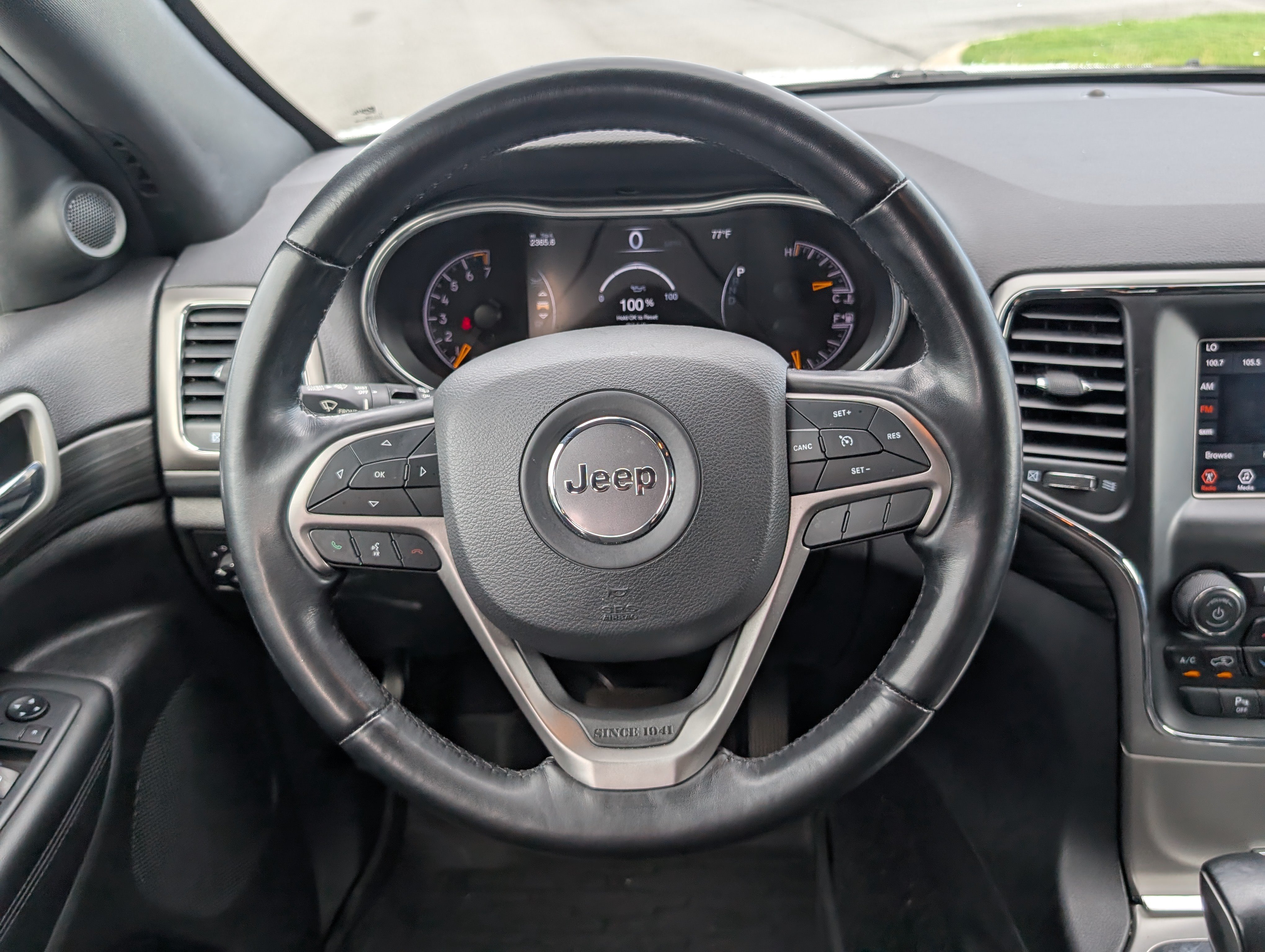 Used 2021 Jeep Grand Cherokee Laredo AWD/4WD image 16
